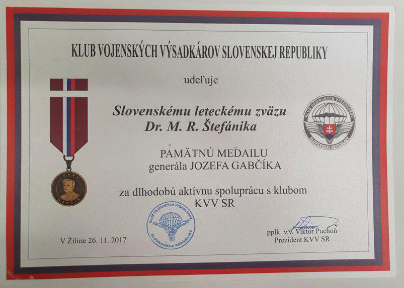 Strieborná Pamätná medaila generála Jozefa Gabčíka Klubu vojenských výsadkárov SR udelená SLZ 1